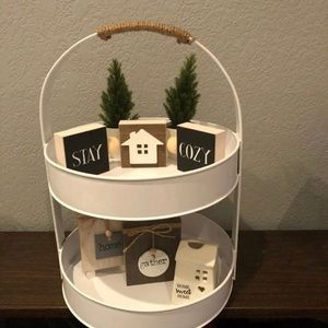 Farmhouse Enamel 2 Tier Tray-NEW